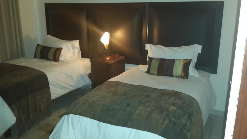 Magaliqua Guest House Noordheuwel Zimmer foto